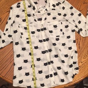 Express NWT $59 shirt ivory with black cats